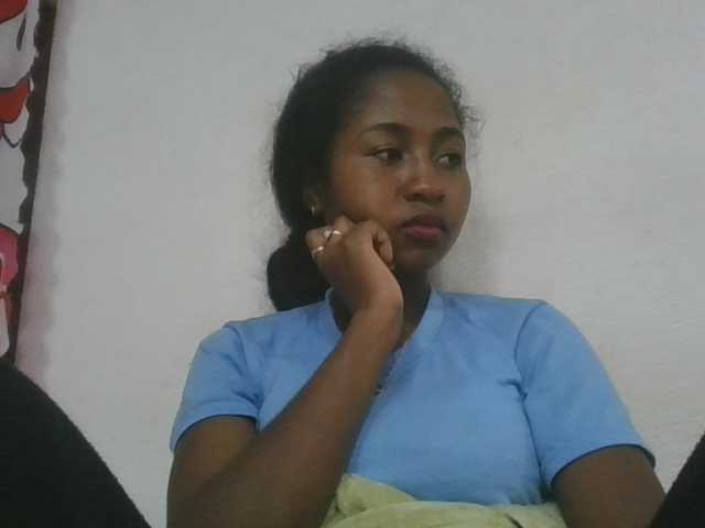 Marinah1a live cam on BongaCams