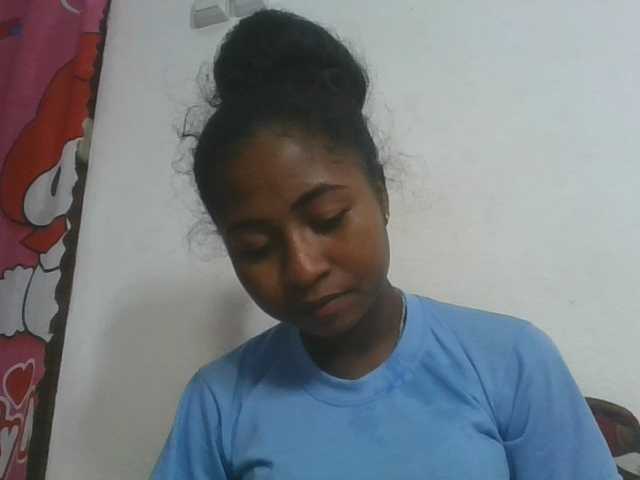 Marinah1a live cam on BongaCams