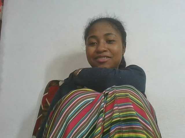 Marinah1a live cam on BongaCams