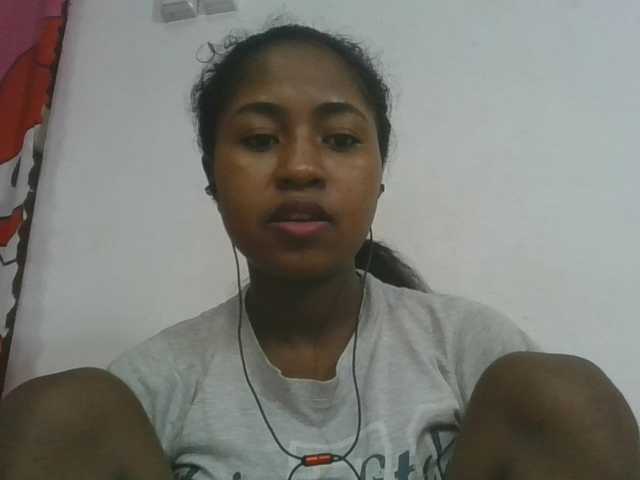 Marinah1a live cam on BongaCams