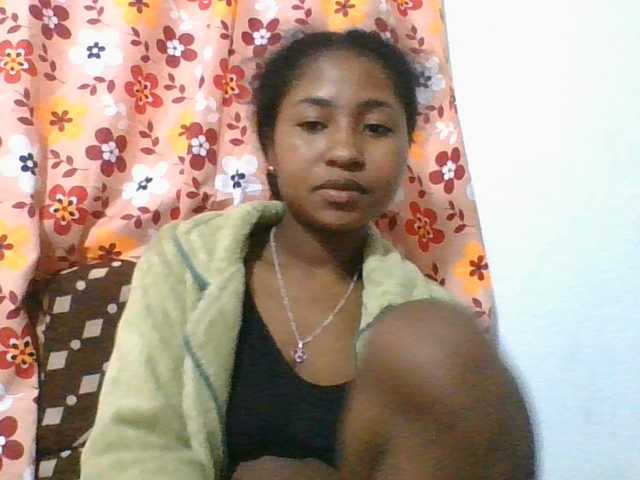 Marinah1a live cam on BongaCams