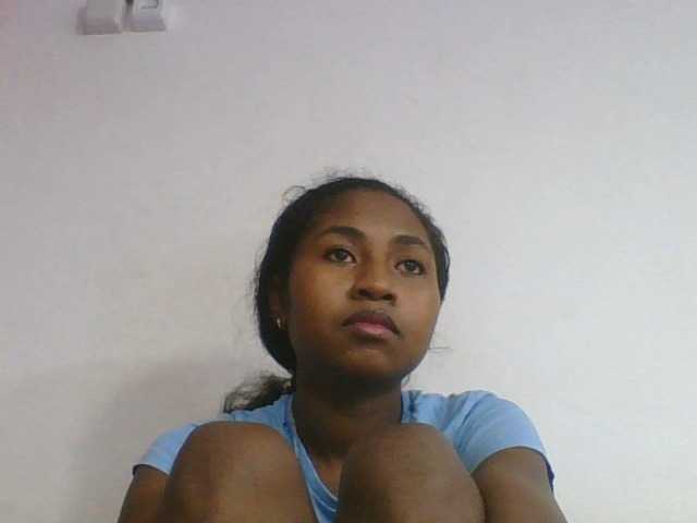 Marinah1a live cam on BongaCams