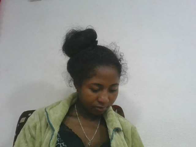 Marinah1a live cam on BongaCams