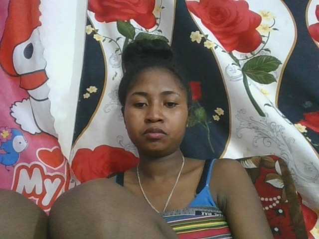 Marinah1a live cam on BongaCams