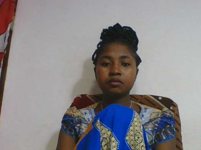 Marinah1a live cam on BongaCams