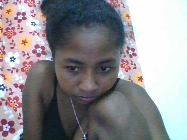 Marinah1a live cam on BongaCams