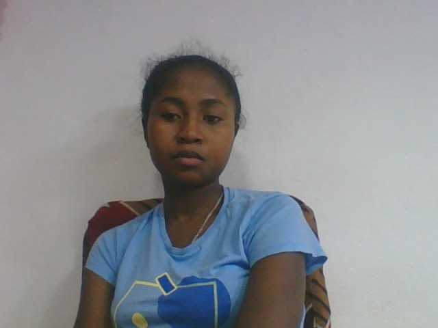 Marinah1a live cam on BongaCams