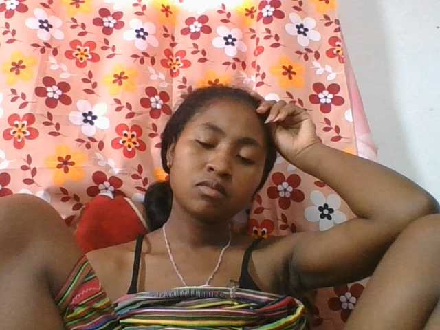 Marinah1a live cam on BongaCams