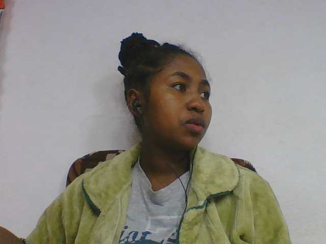 Marinah1a live cam on BongaCams