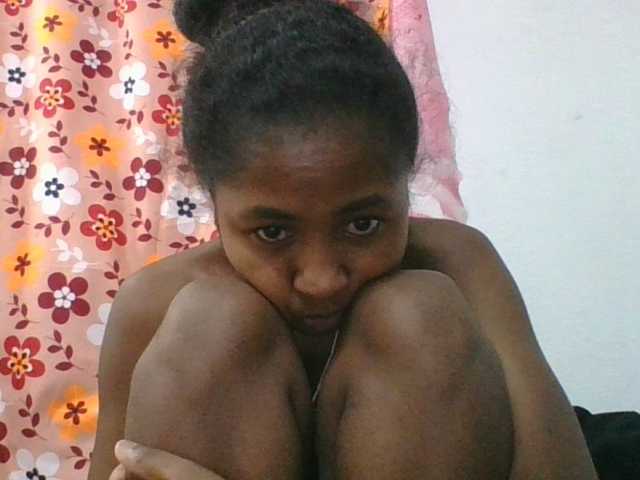 Marinah1a live cam on BongaCams