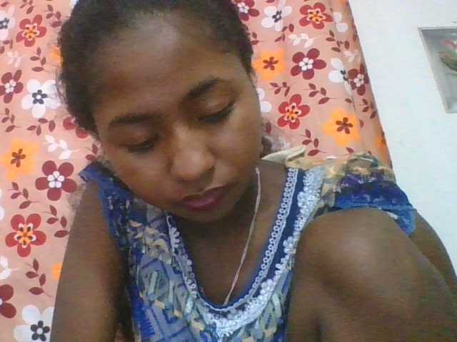 Marinah1a live cam on BongaCams