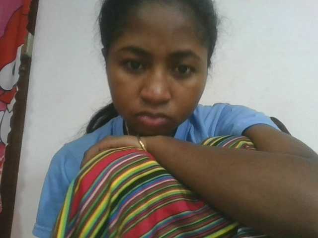 Marinah1a live cam on BongaCams