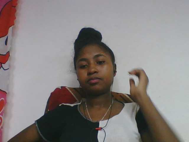 Marinah1a live cam on BongaCams