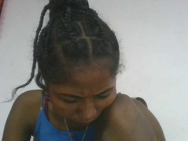 Marinah1a live cam on BongaCams