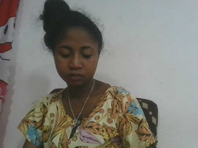 Marinah1a live cam on BongaCams