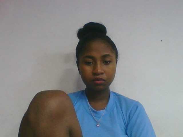 Marinah1a live cam on BongaCams