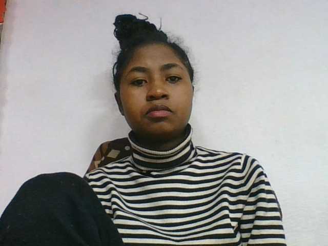 Marinah1a live cam on BongaCams