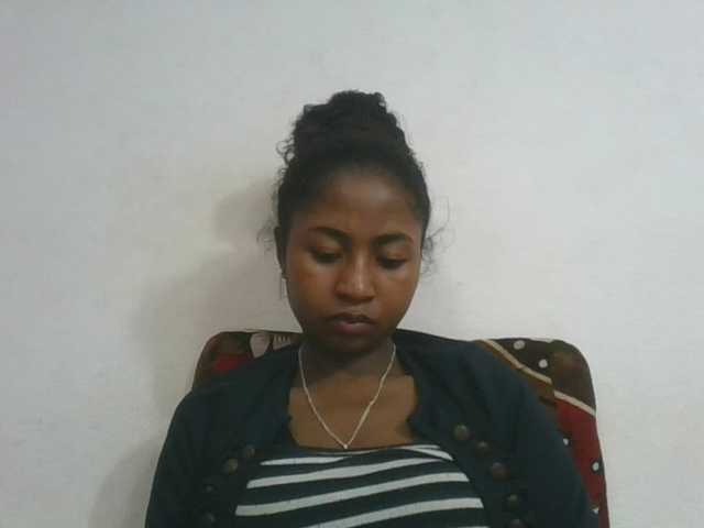 Marinah1a live cam on BongaCams