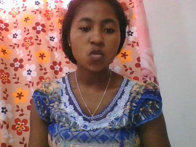Marinah1a live cam on BongaCams
