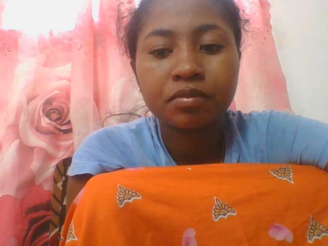 Marinah1a live cam on BongaCams