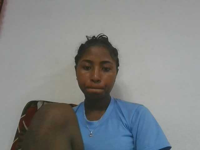 Marinah1a live cam on BongaCams