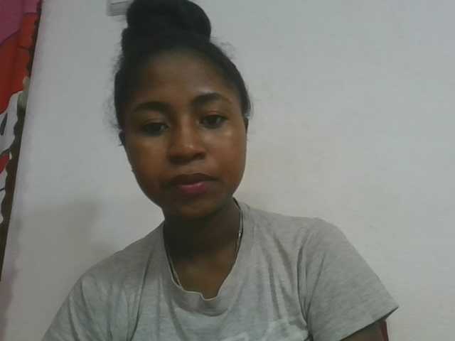 Marinah1a live cam on BongaCams