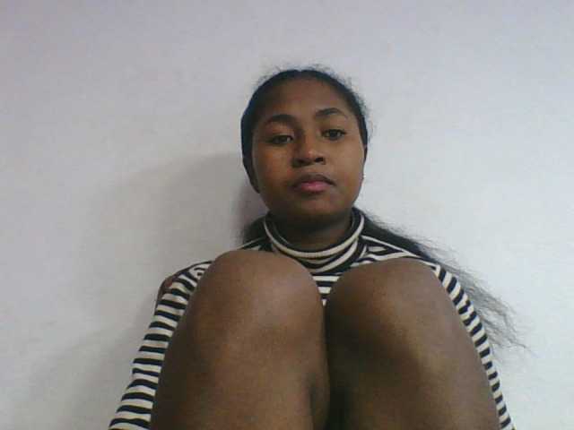 Marinah1a live cam on BongaCams