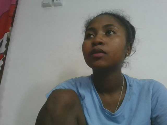 Marinah1a live cam on BongaCams