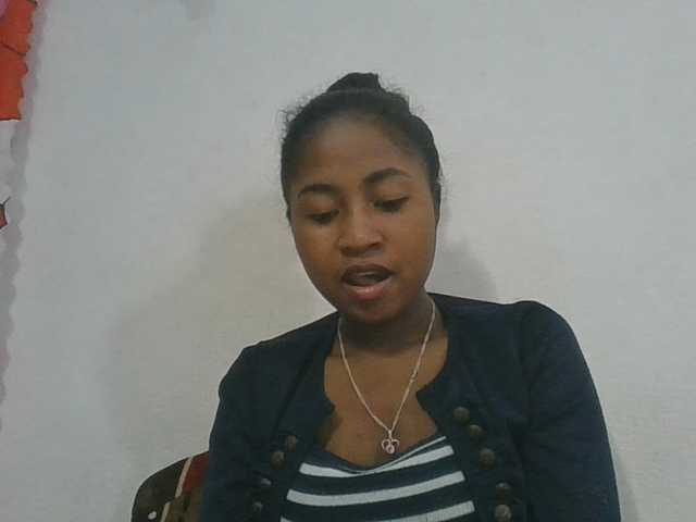 Marinah1a live cam on BongaCams