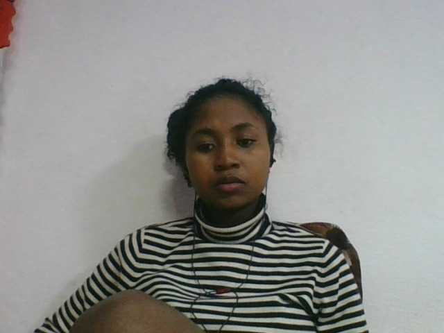 Marinah1a live cam on BongaCams