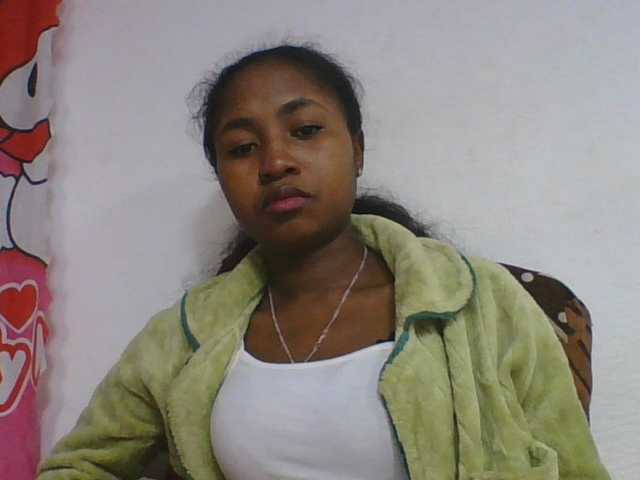 Marinah1a live cam on BongaCams