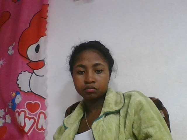 Marinah1a live cam on BongaCams
