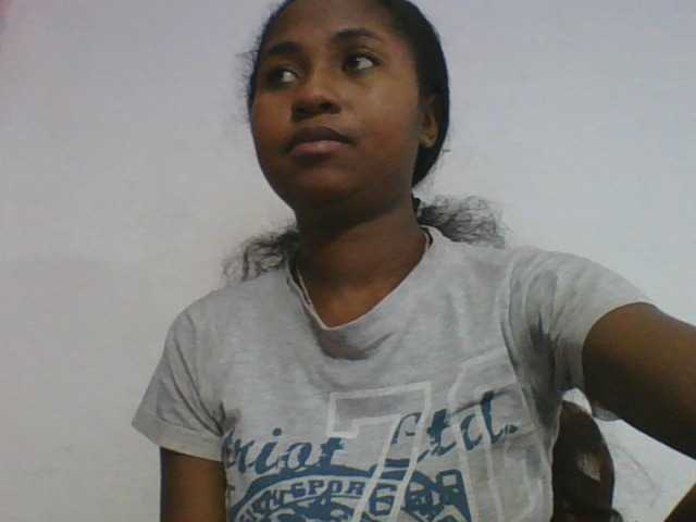 Marinah1a live cam on BongaCams