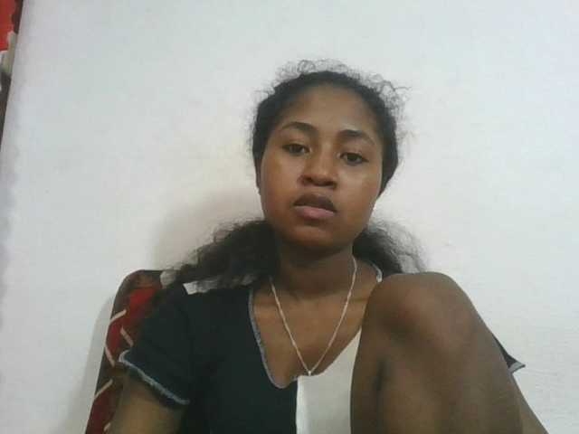 Marinah1a live cam on BongaCams
