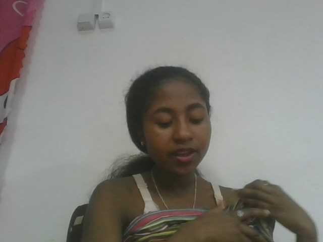 Marinah1a live cam on BongaCams