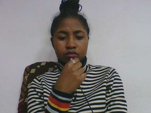 Marinah1a live cam on BongaCams