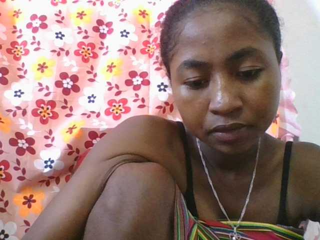 Marinah1a live cam on BongaCams