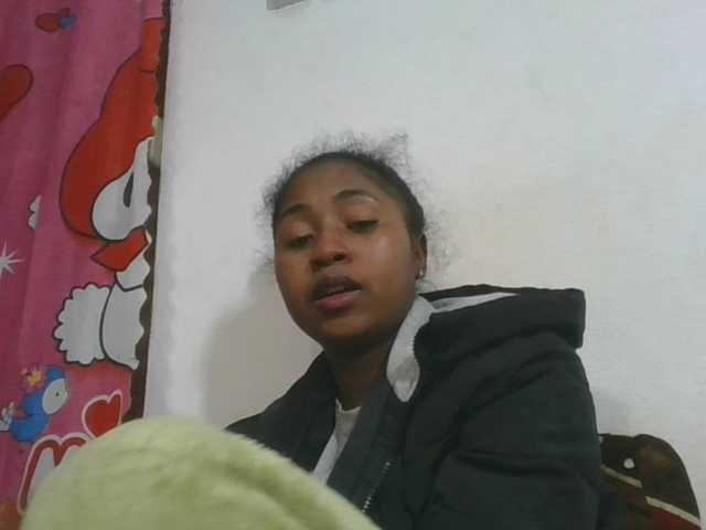 Marinah1a live cam on BongaCams