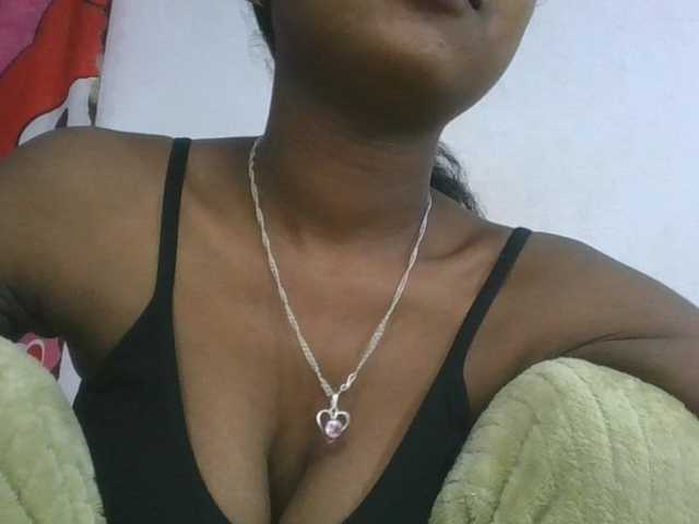Marinah1a live cam on BongaCams