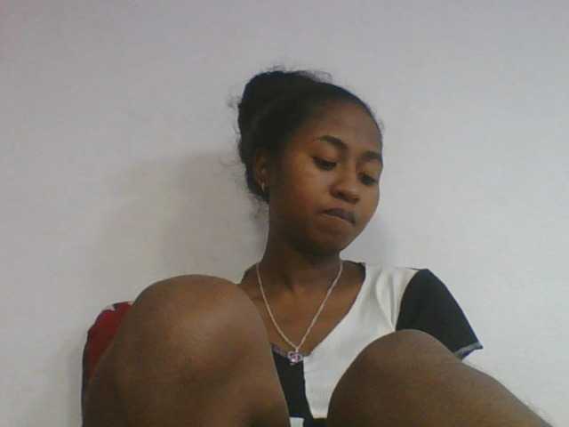 Marinah1a live cam on BongaCams