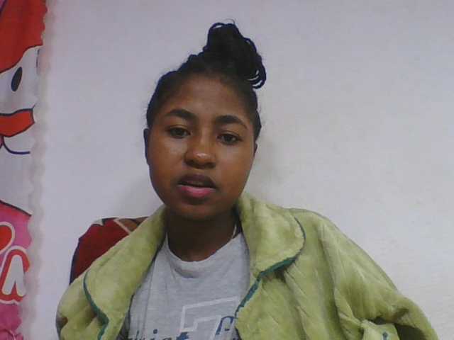 Marinah1a live cam on BongaCams