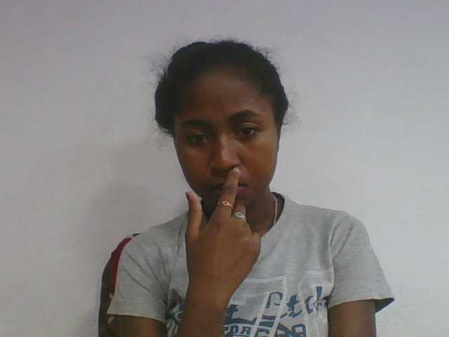 Marinah1a live cam on BongaCams