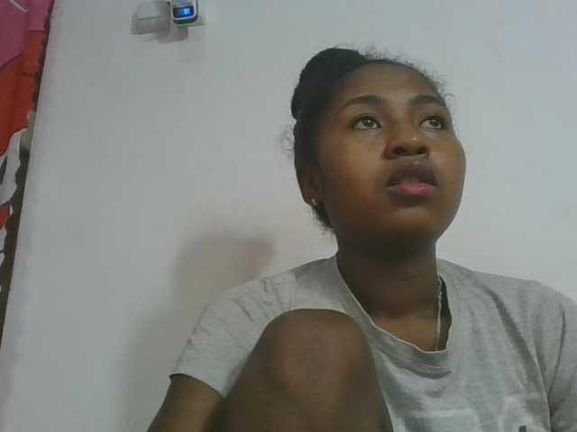 Marinah1a live cam on BongaCams