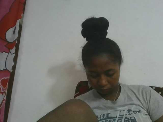 Marinah1a live cam on BongaCams