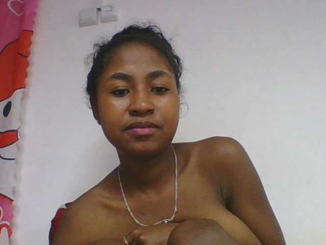 Marinah1a live cam on BongaCams