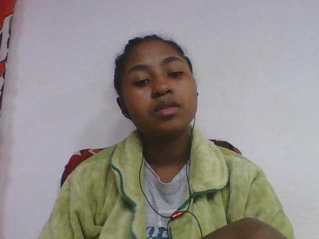 Marinah1a live cam on BongaCams