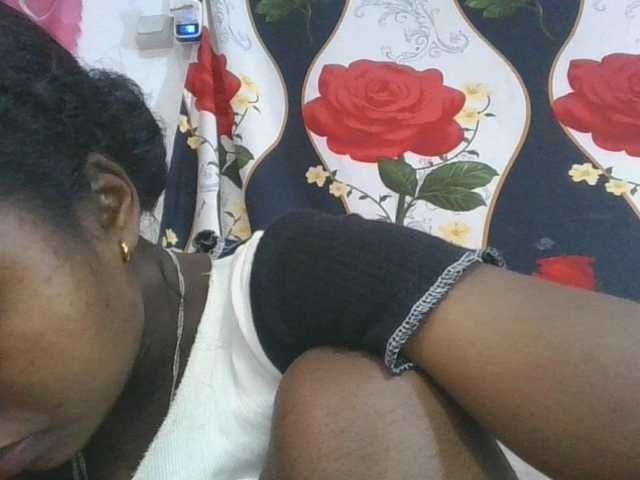 Marinah1a live cam on BongaCams