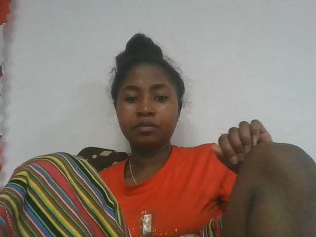Marinah1a live cam on BongaCams