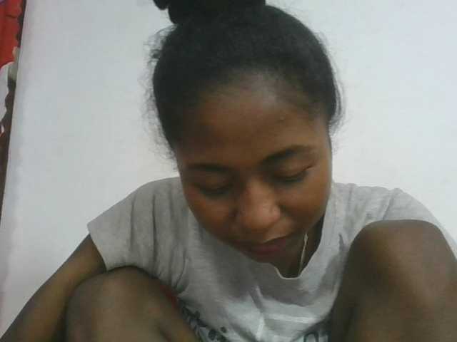 Marinah1a live cam on BongaCams