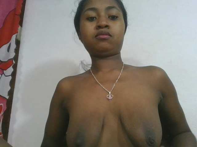 Marinah1a live cam on BongaCams